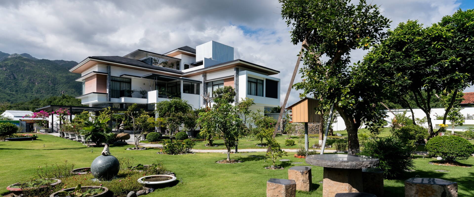 KIẾN TẠO CUỘC SỐNG